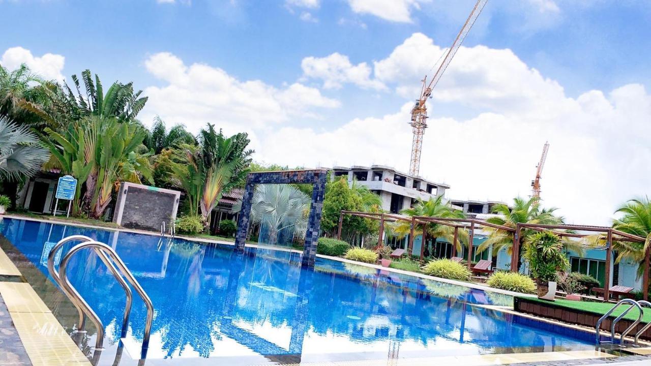 Twin Palms Resort Sihanoukville Esterno foto