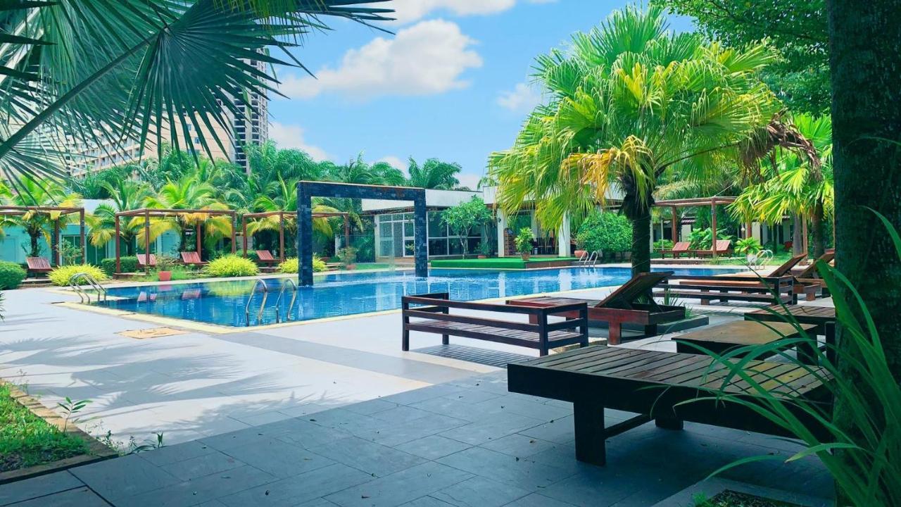 Twin Palms Resort Sihanoukville Esterno foto
