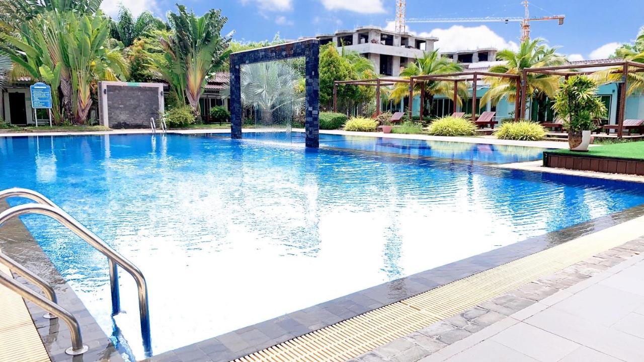 Twin Palms Resort Sihanoukville Esterno foto