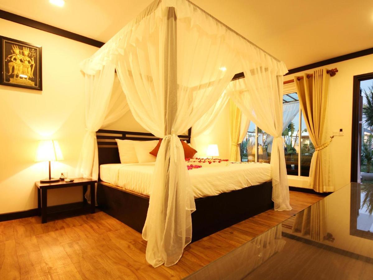 Twin Palms Resort Sihanoukville Esterno foto