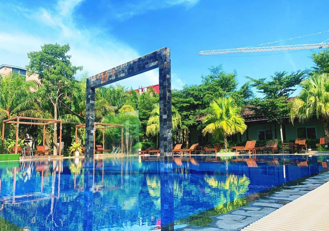 Twin Palms Resort Sihanoukville Esterno foto
