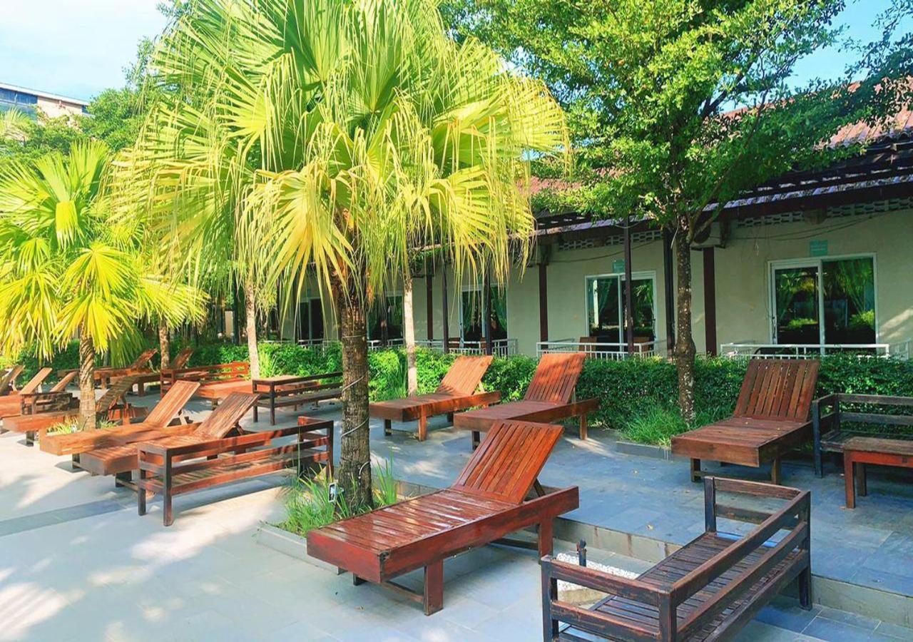 Twin Palms Resort Sihanoukville Esterno foto