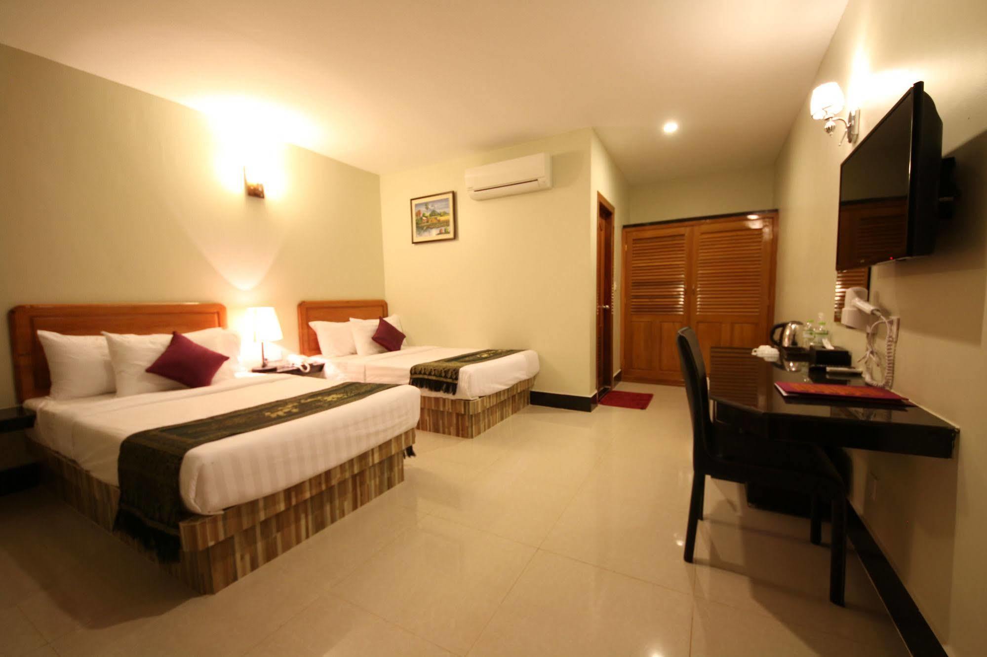 Twin Palms Resort Sihanoukville Esterno foto