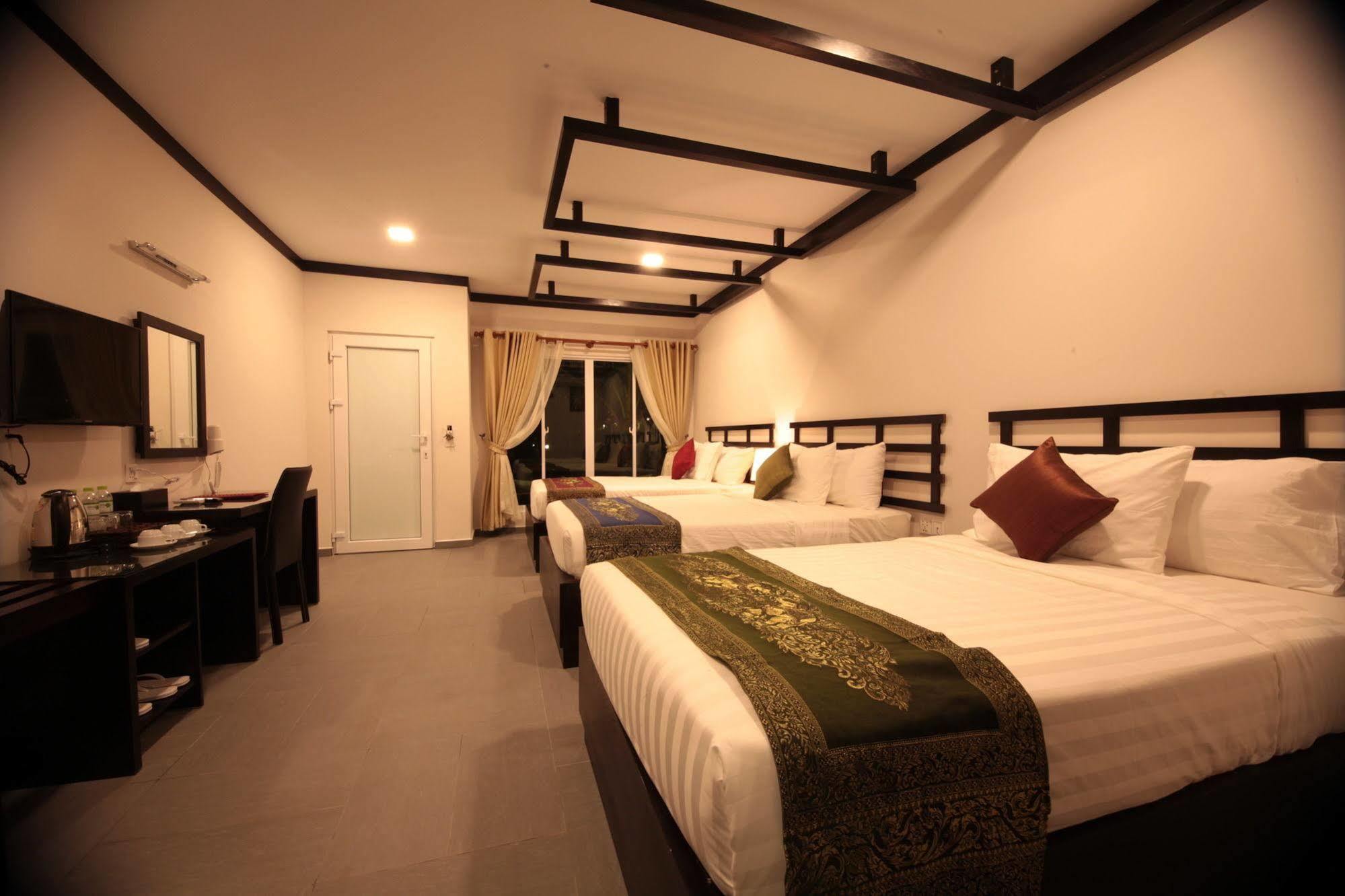 Twin Palms Resort Sihanoukville Esterno foto
