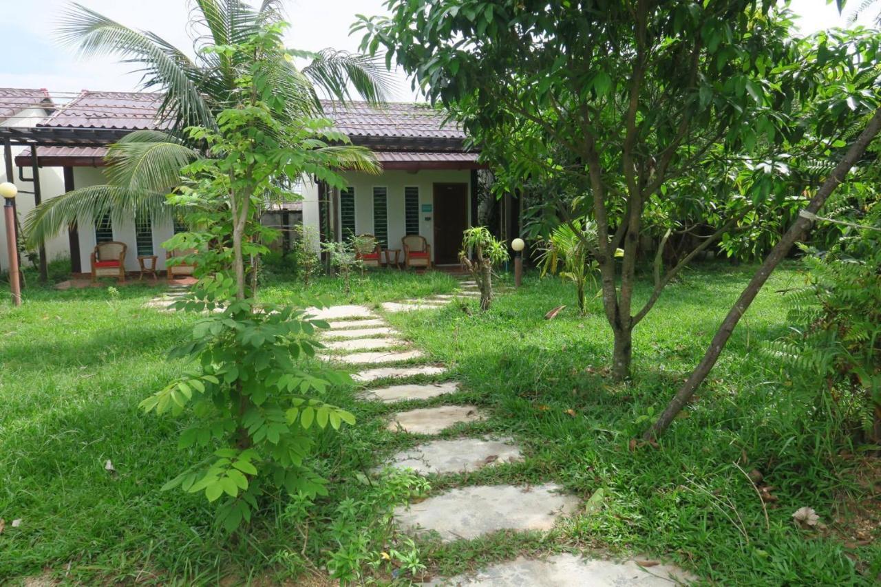 Twin Palms Resort Sihanoukville Esterno foto
