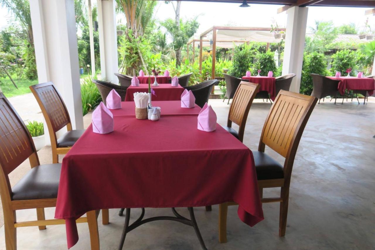 Twin Palms Resort Sihanoukville Esterno foto