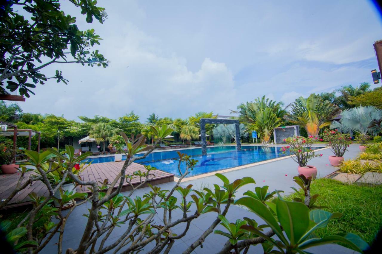 Twin Palms Resort Sihanoukville Esterno foto